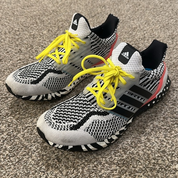 Adidas Ultra Boost Men’s Size 10.5 - Picture 2 of 3